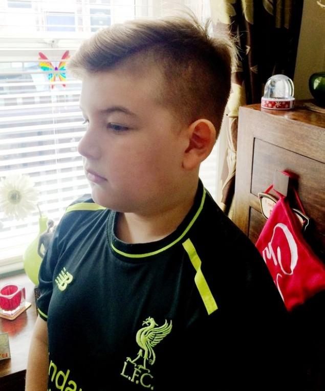 L-au trimis acasă de la şcoală, împreună cu un bilet. Când mama băiatului de 11 ani l-a citit a rămas uimită (FOTO) 421686