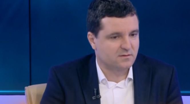 Dana Grecu, către Nicuşor Dan: „Ce spuneţi e uluitor! Dintr-un calcul politic, ca să nu iasă PSD, aţi susţinut guvernul Cioloş”