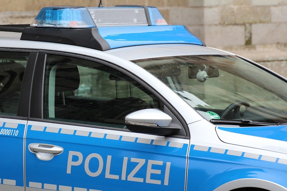 Un băiețel de 12 ani urma să detoneze o bombă în Germania