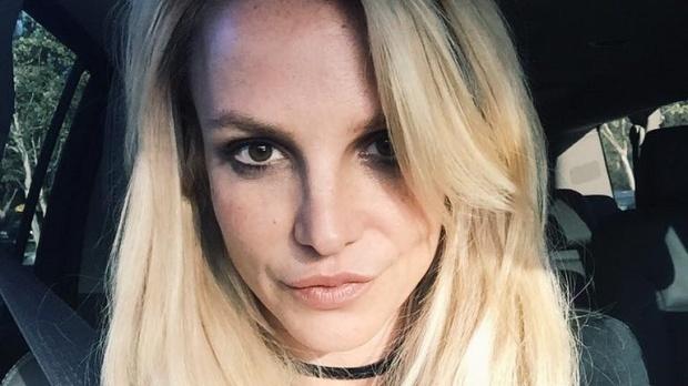 Contul de Twitter al Sony, spart de hackeri. Autorii atacului au anunțat că Britney Spears a murit 425079