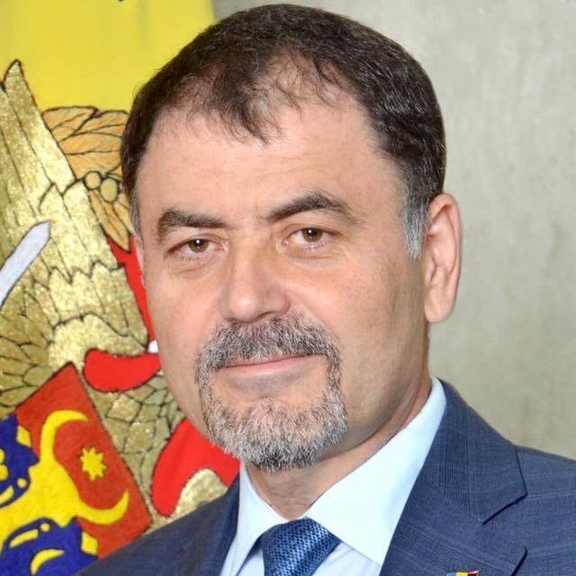 Ministrul Apărării din Moldova, demis de președintele Igor Dodon. „A cochetat cu NATO. Pledează deschis pentru unirea cu România”