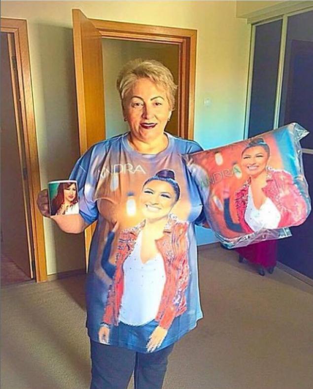 Imagine surprinzatoare cu mama Andrei! Femeia si-a luat fiica si... 426821