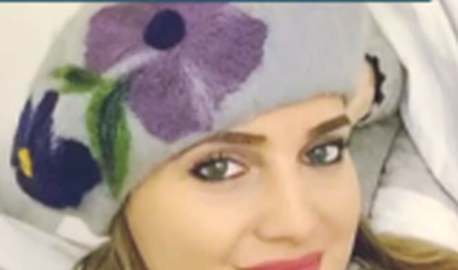 Clipe de coșmar pentru o cântăreață din România. A fost operată de o tumoră la cap 