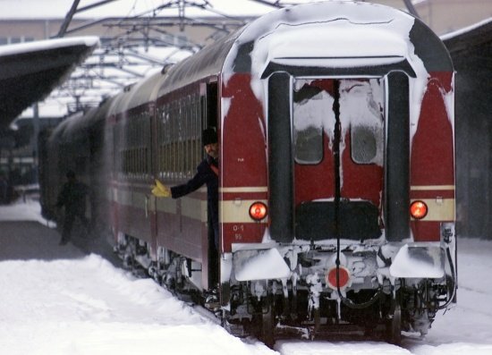 Lista trenurilor CFR anulate din cauza vremii. Se circulă în condiţii de iarnă
