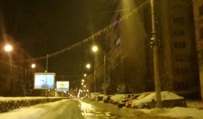 Avarie la o conductă din Sibiu. O stradă principală din oraș a fost inundată - VIDEO