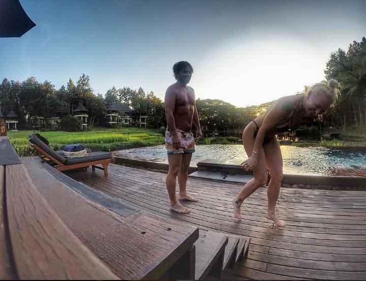 Delia a plecat in tarile calde! Detaliul pe care fanii l-au vazut cand s-a dezbracat 427521