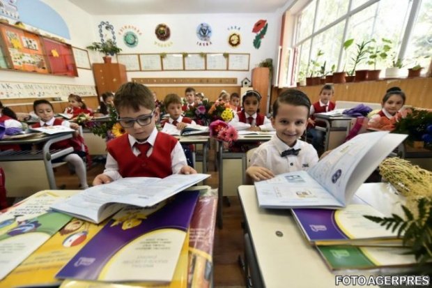 Ministerul Educației: Cursurile vor fi suspendate marți în 17 județe și municipiul București 