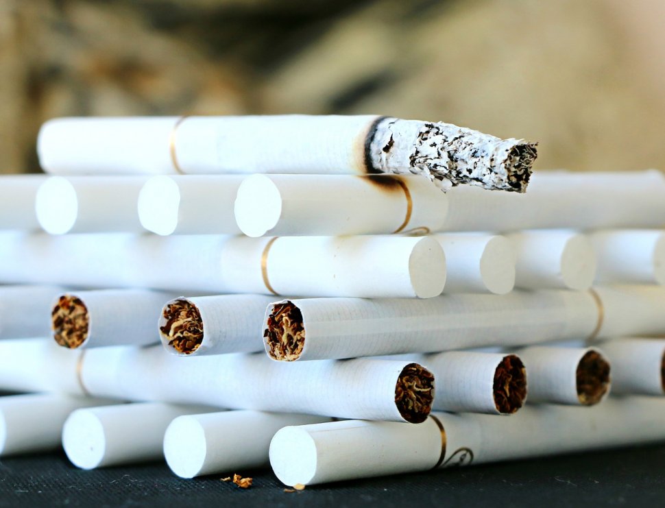 Țara care va interzice vânzarea țigărilor pentru toți oamenii născuți după 2015