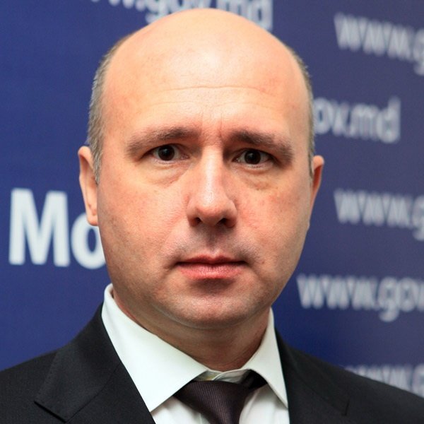 Premierul Pavel Filip anunță că nu îl va demite pe ambasadorul Republicii Moldova la București