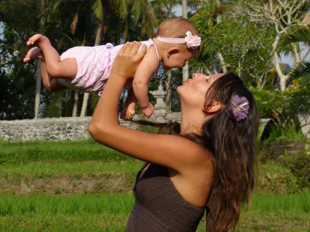 Era disperată să nu se îngrașe în timpul sarcinii și a mâncat doar fructe! Cum arată copilul pe care l-a adus pe lume 429282