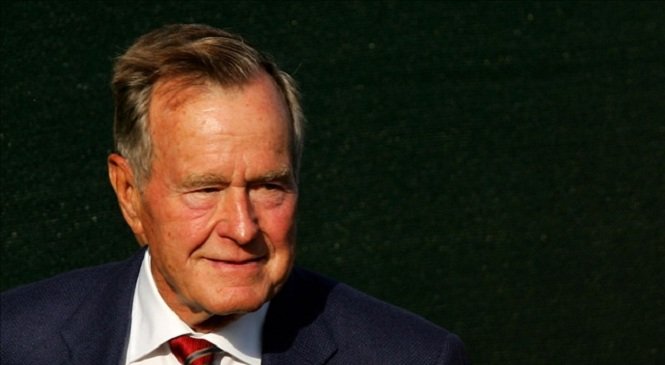 Fostul preşedinte american George Bush Sr, internat de urgență 