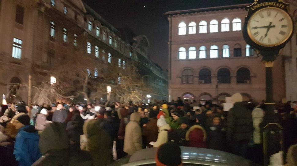 Proteste în Capitală și în țară împotriva legii graţierii. Câteva mii de oameni au ieșit în stradă 429379