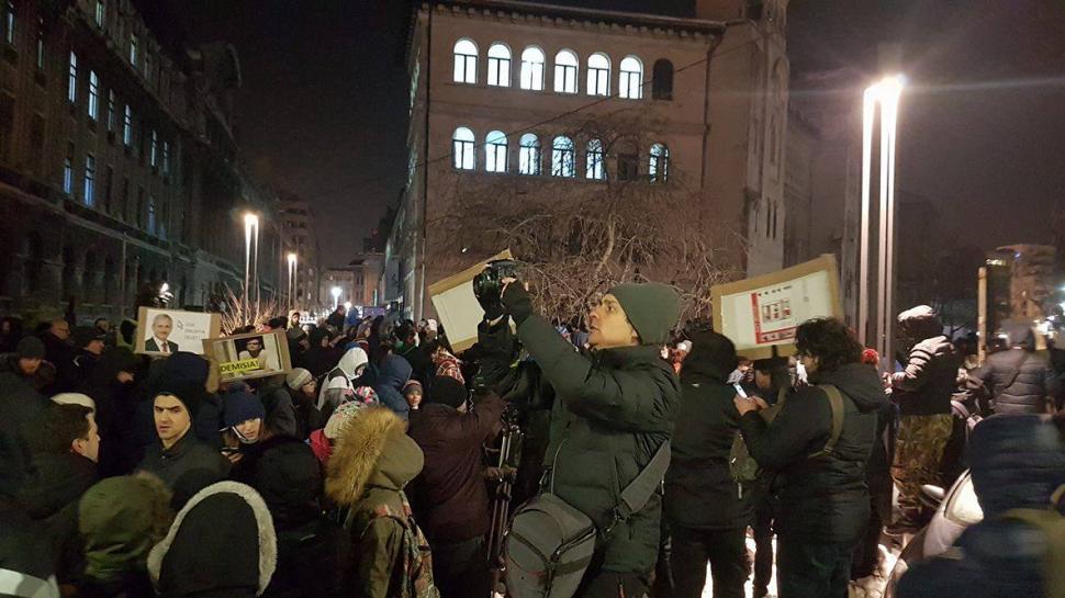 Proteste în Capitală și în țară împotriva legii graţierii. Câteva mii de oameni au ieșit în stradă 429383