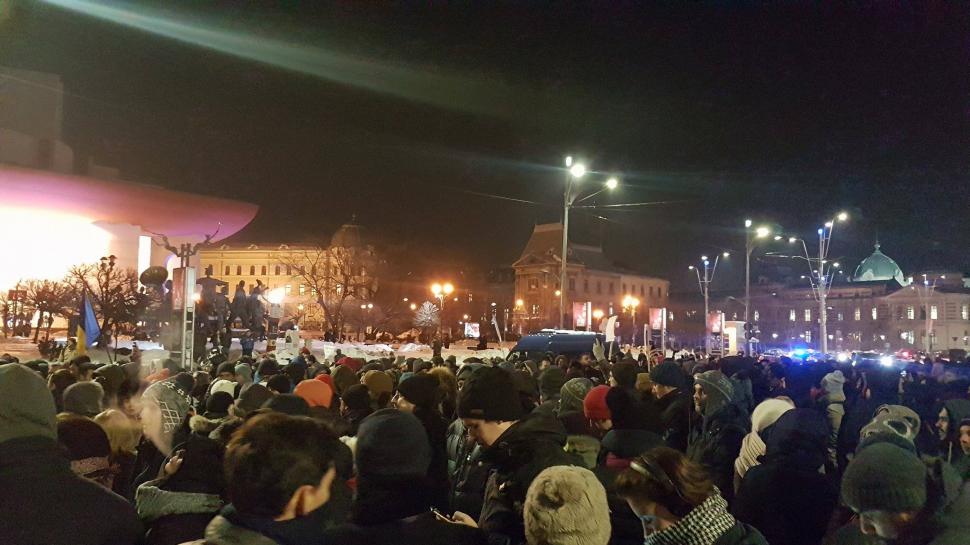 Proteste în Capitală și în țară împotriva legii graţierii. Câteva mii de oameni au ieșit în stradă 429401