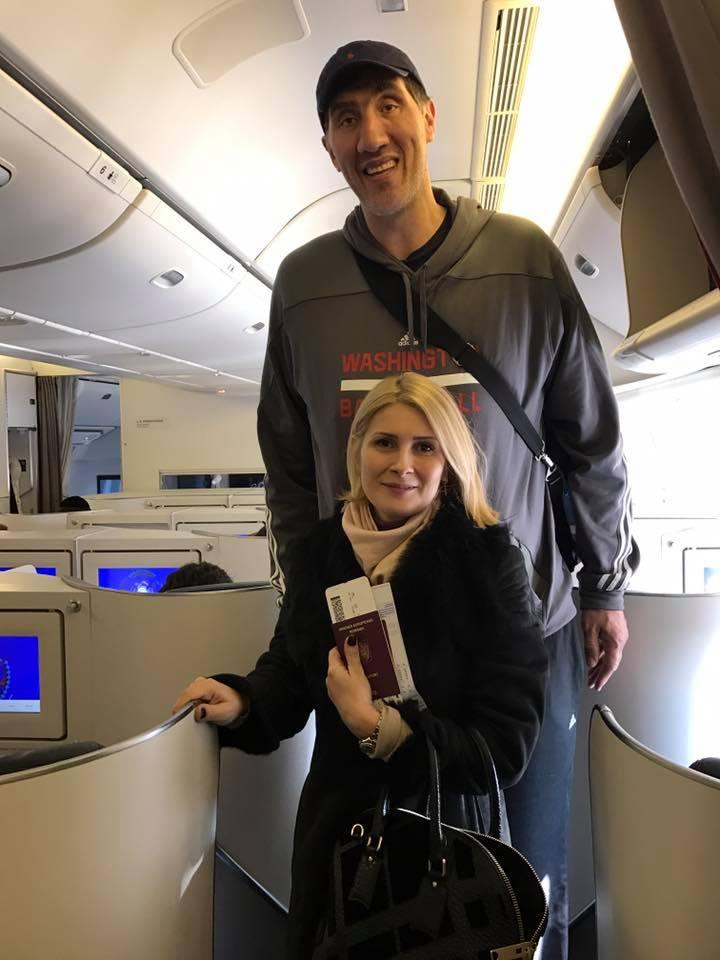 Alessandra Stoicescu, întâlnire surpriză în avionul spre Washington DC. „Zburăm alături de un campion!”