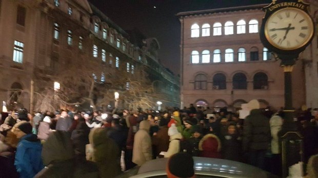 Aproximtely 3,000 persons protest in Victoria Square in Bucharest