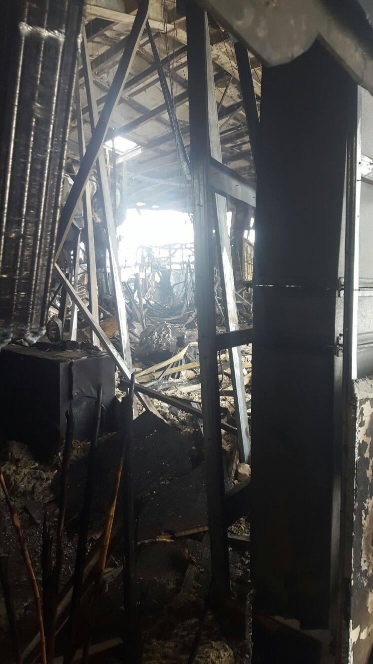 Primele imagini din interiorul Clubului Bamboo, ars în întregime în incendiul de sâmbătă dimineaţa (FOTO) 430555