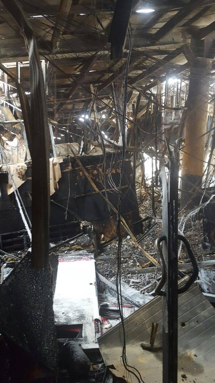Primele imagini din interiorul Clubului Bamboo, ars în întregime în incendiul de sâmbătă dimineaţa (FOTO) 430556