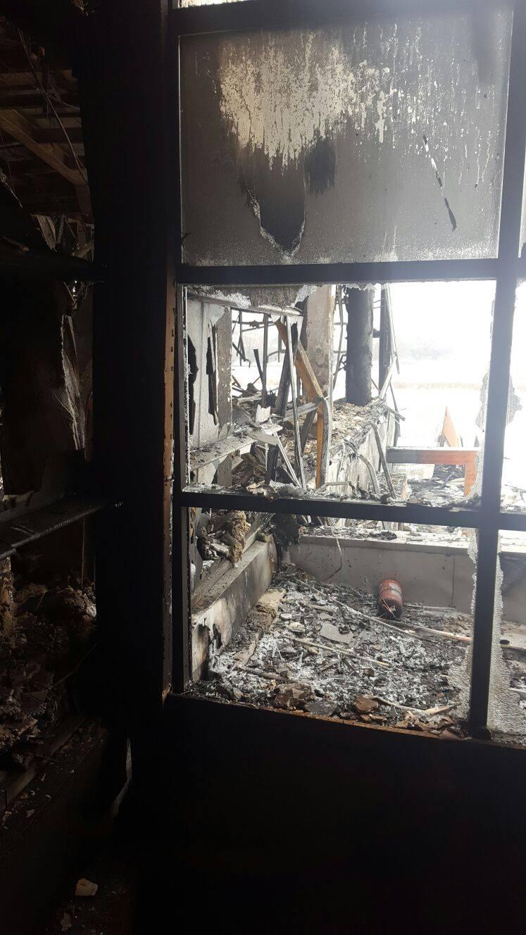 Primele imagini din interiorul Clubului Bamboo, ars în întregime în incendiul de sâmbătă dimineaţa (FOTO) 430558