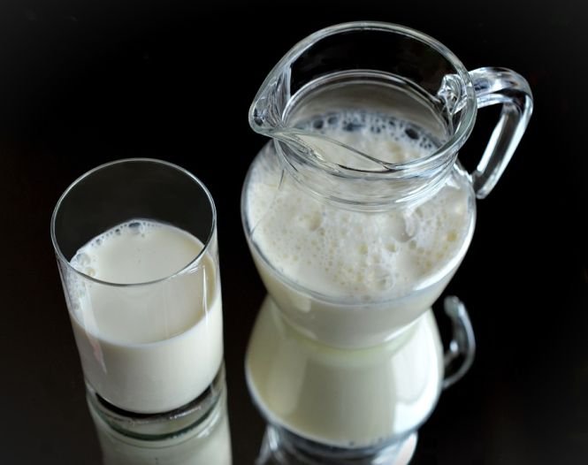 Cât de sănătos este laptele crud?