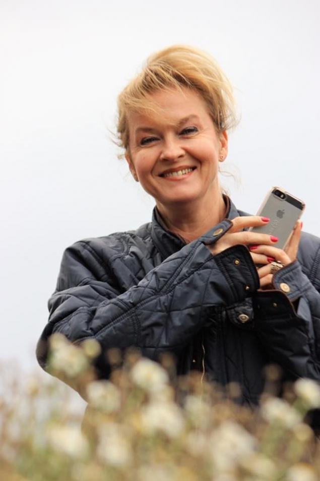 O mai stii pe Mona Nicolici? A implinit 49 de ani, dar arata intr-un mare fel!   431086