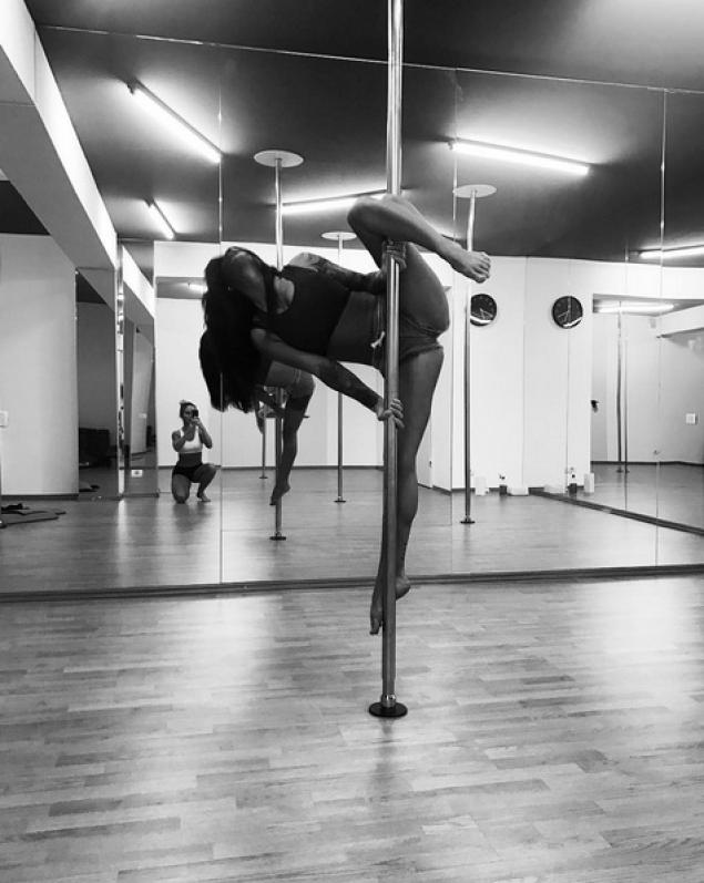  Roxana Vancea a uimit toti barbatii! Cum a putut sa se fotografieze 431083