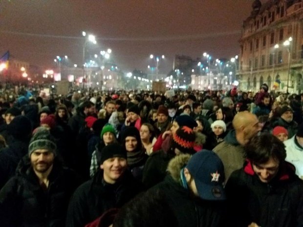 Proteste în mai multe orașe din România, față de adoptarea ordonanțelor din Justiție