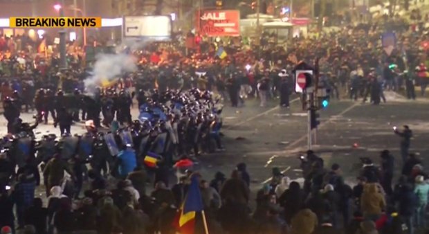 Jandarmeria Română: 79 de persoane reținute în urma violențelor de miercuri seară