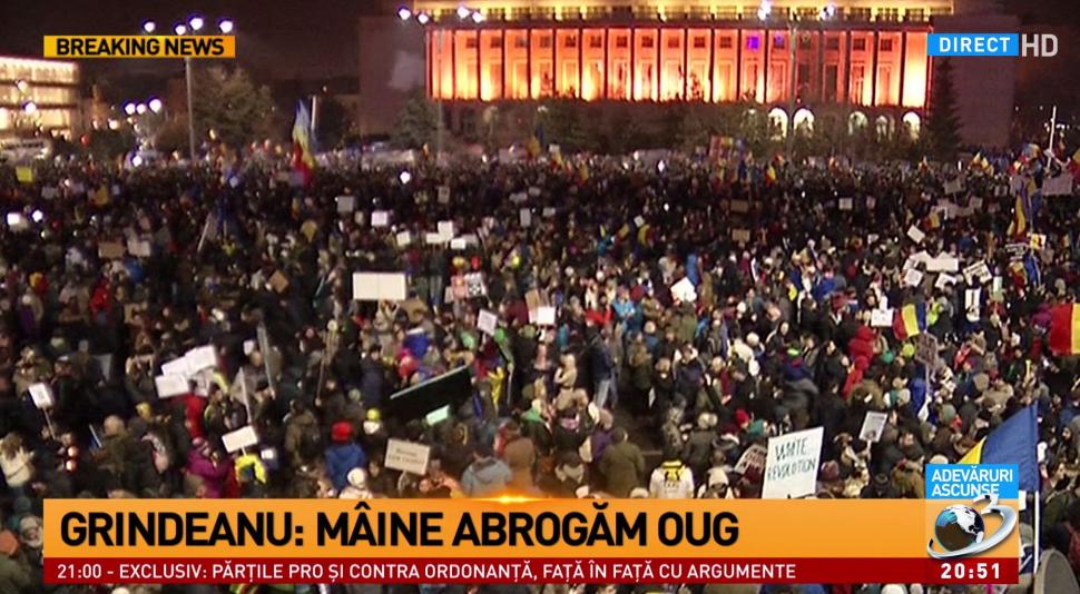 Cele mai spectaculoase imagini de la protestele din Piața Victoriei FOTO 432613