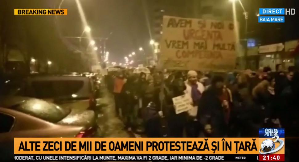 Cele mai spectaculoase imagini de la protestele din Piața Victoriei FOTO 432616