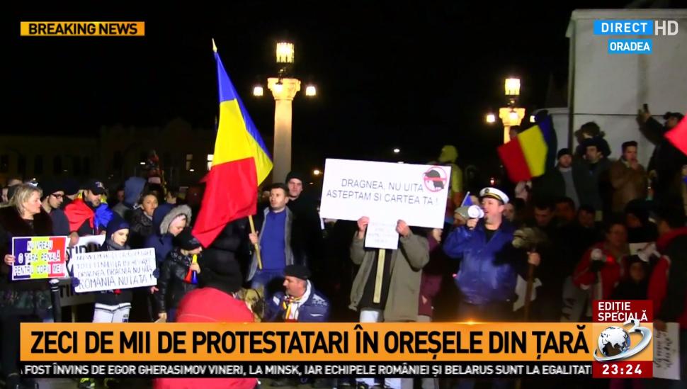 Cele mai spectaculoase imagini de la protestele din Piața Victoriei FOTO 432620