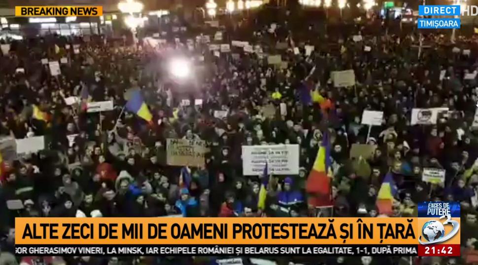 Cele mai spectaculoase imagini de la protestele din Piața Victoriei FOTO 432635