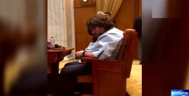 Decizia luată de senatorul USR Mihai Goțiu după ce a fost prins dormind în sala de plen
