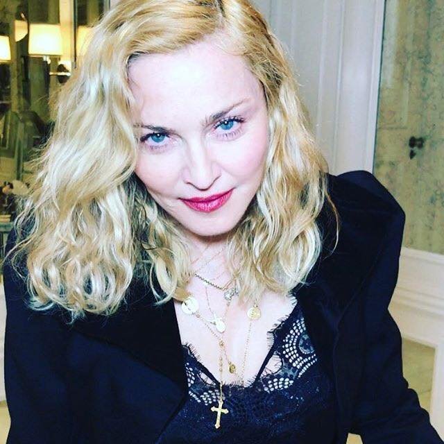 Madonna a primit permisiunea justiției de a adopta gemeni din Malawi 