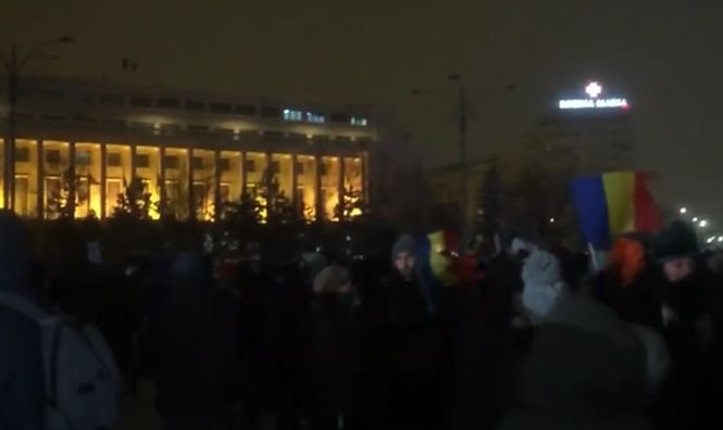 BBC a transmis live, pe Facebook, imagini de la protestul antiguvernamental din Piaţa Victoriei - VIDEO