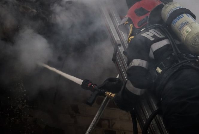O femeie şi-a pierdut viaţa într-un incendiu, în cartierul bucureştean Ferentari