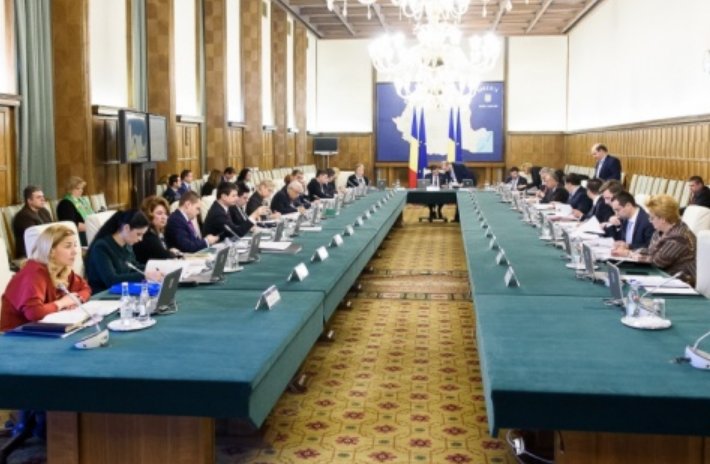 Un ministru din Guvernul Grindeanu: „Codurile penale vor fi modificate cu experţi europeni”
