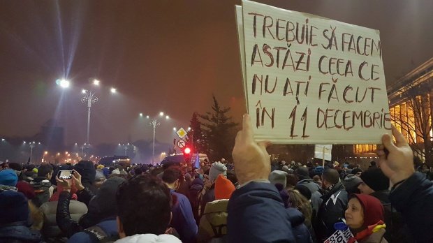 Peste 3.000 de protestatari au fost în stradă la Timişoara, câte 2.000 la Sibiu şi Cluj 