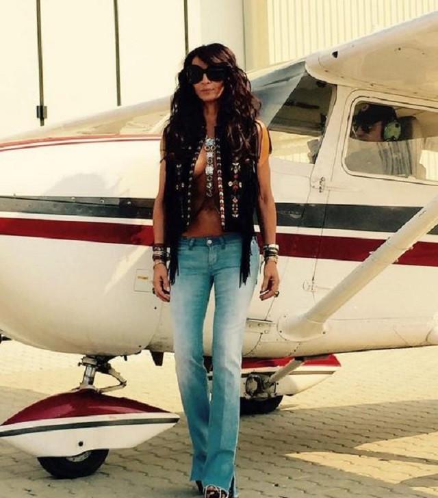 Mihaela Rădulescu, o nouă poză fără sutien. Fanii au luat-o razna 433597