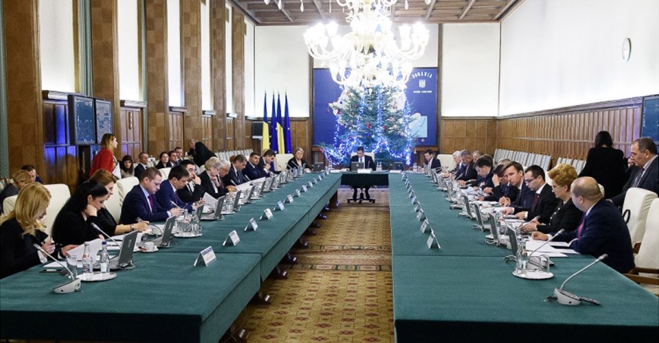 Ministrul din Guvernul Grindeanu: „Românii de afară simt mai intens realitatea din ţară”