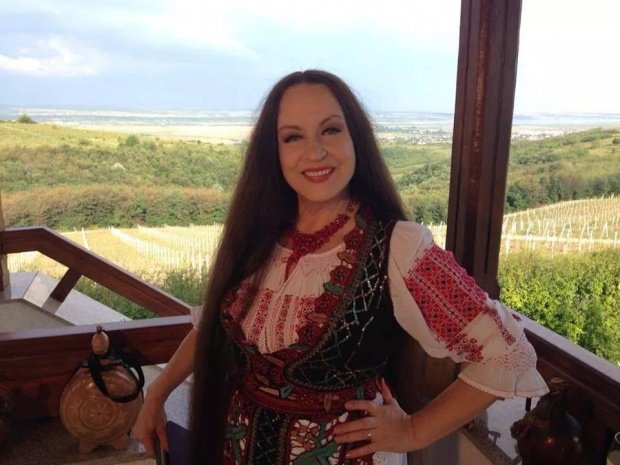 Maria Dragomiroiu s-a ”lepădat” de folclor