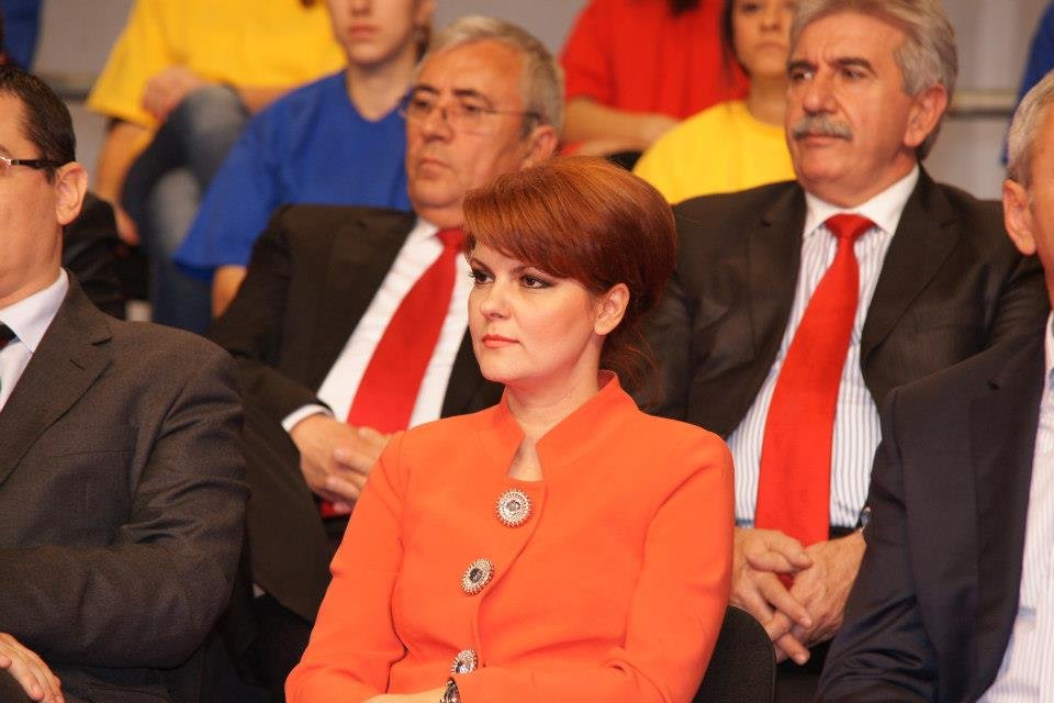 Ministrul Muncii, Lia Olguța Vasilescu, critici dure la adresa preşedintelui Klaus Iohannis: „România riscă să intre în colaps”