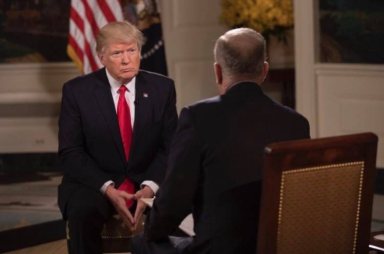 Donald Trump continuă războiul cu presa americană și anunță că nu va participa la Dineul Corespondenților de la Casa Albă