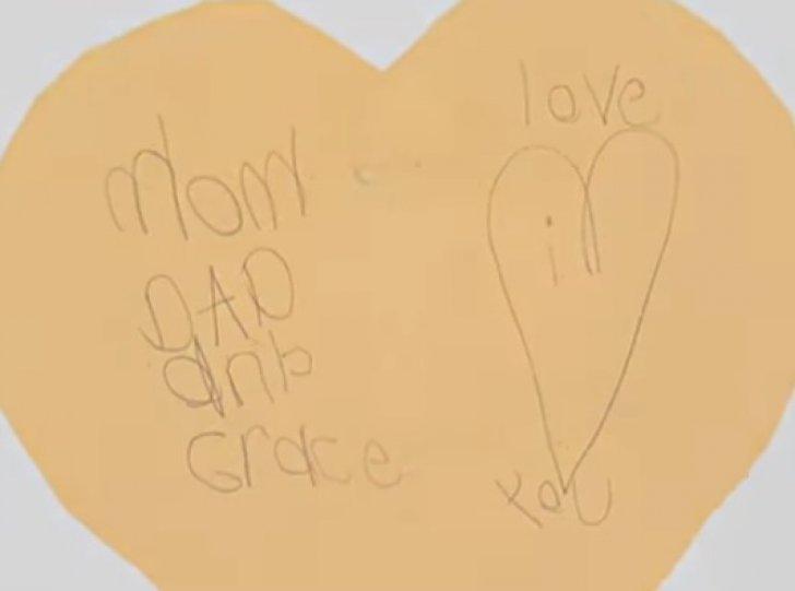 Avea doar 6 ani când a murit. După 3 zile, mama a găsit asta în sertarul cu ciorapi. A crezut că leșină! 436214