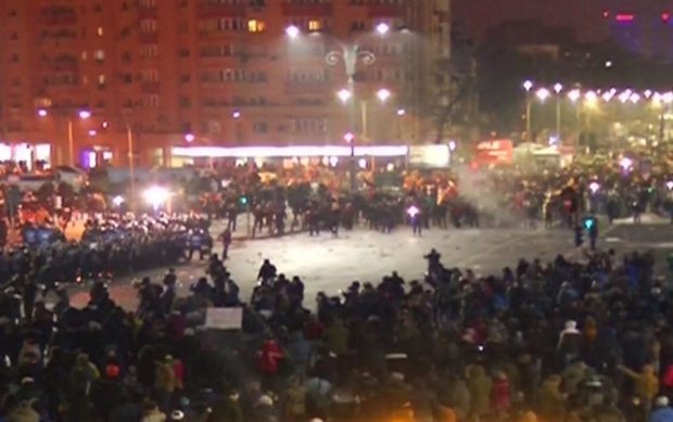 Cinci dintre protestatarii violenți din Piața Victoriei au fost arestați