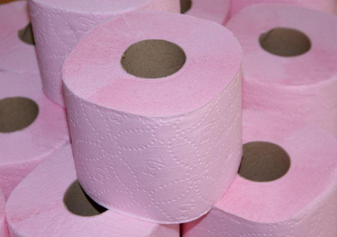 Și tu folosești hârtie igienică roz sau parfumată? Uite cât de periculoasă este