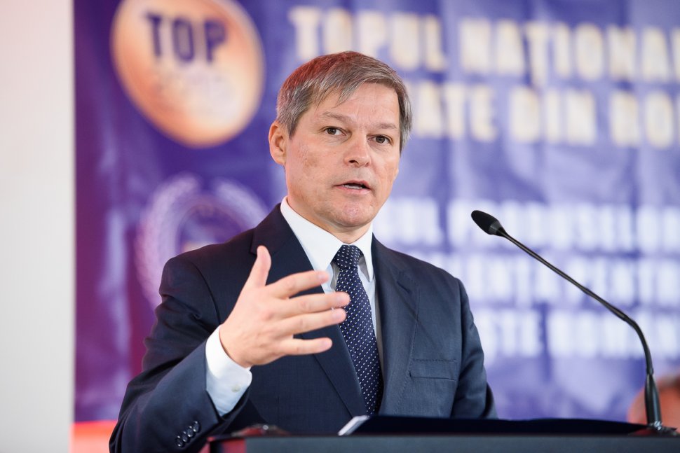 Fostul premier Dacian Cioloş anunță că se gândește să facă un nou partid politic