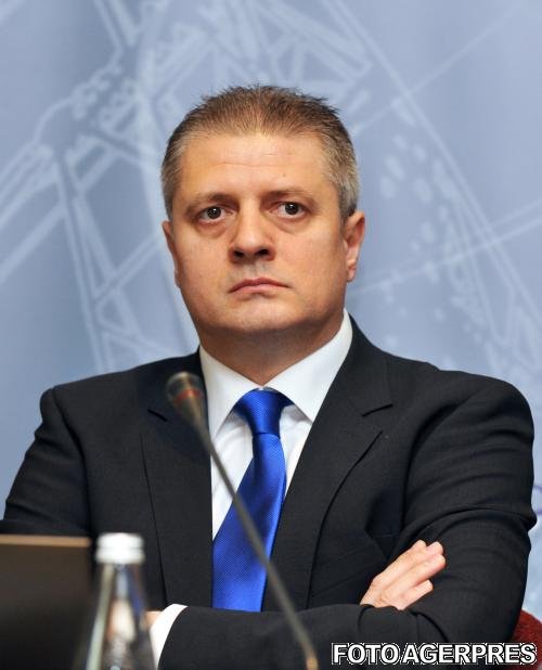 Ion Toni Teau şi-a dat demisia din funcţia de preşedinte al directoratului şi membru al CA al Transelectrica 