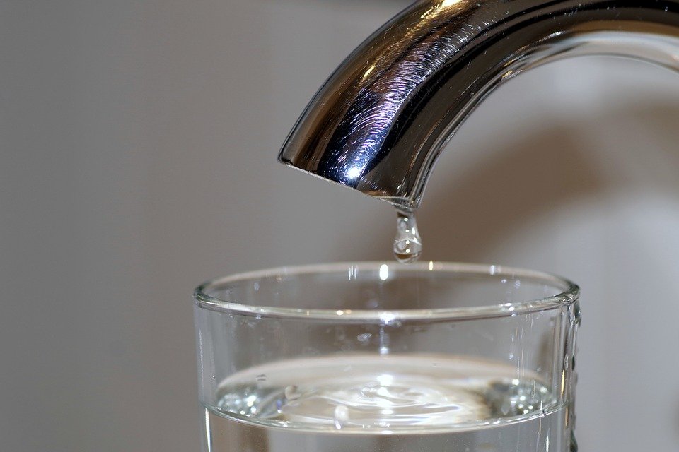 România, pe lista țărilor unde apa de la robinet nu este bună de băut