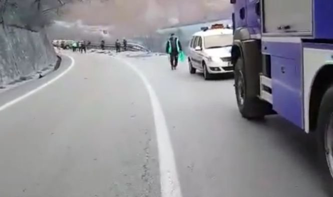 Primele imagini de la accidentul suferit de soțul Alinei Gorghiu pe Valea Oltului. VIDEO